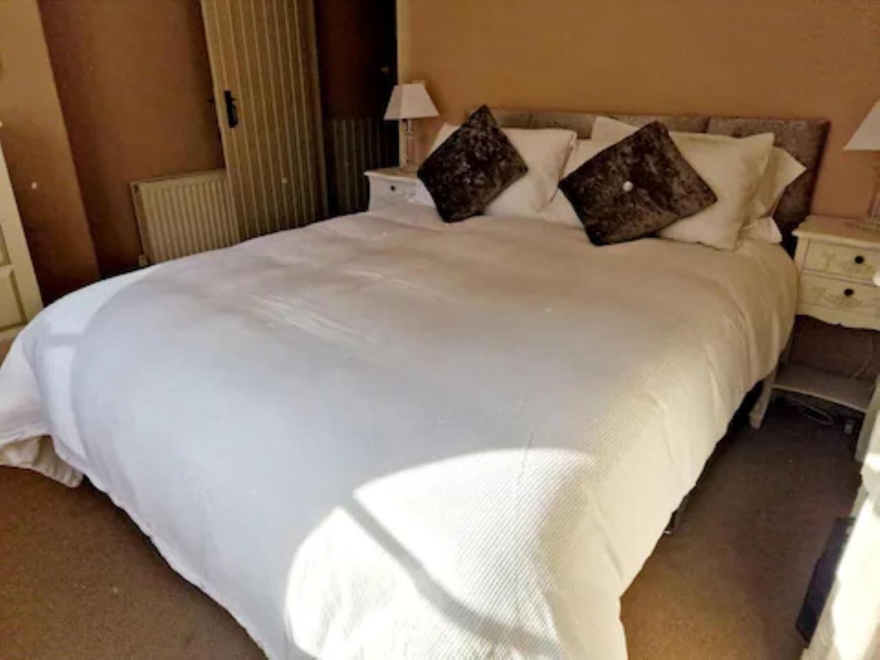Jackdaw Cottage-Beautiful Cottage, Town Centre Wimborne Minster Zewnętrze zdjęcie